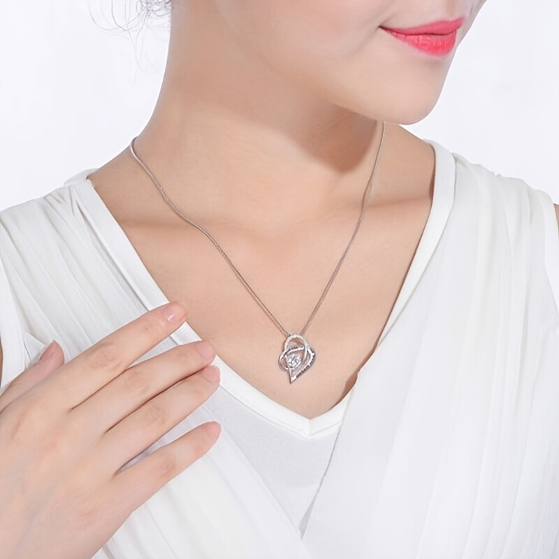 An elegant heart pendant neckl - огляд і ціна Women Fashion Over The Years